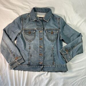 Jean Jacket Women’s Distressed Denim Button Up Front Jacket Size L Jeanstar Y2K